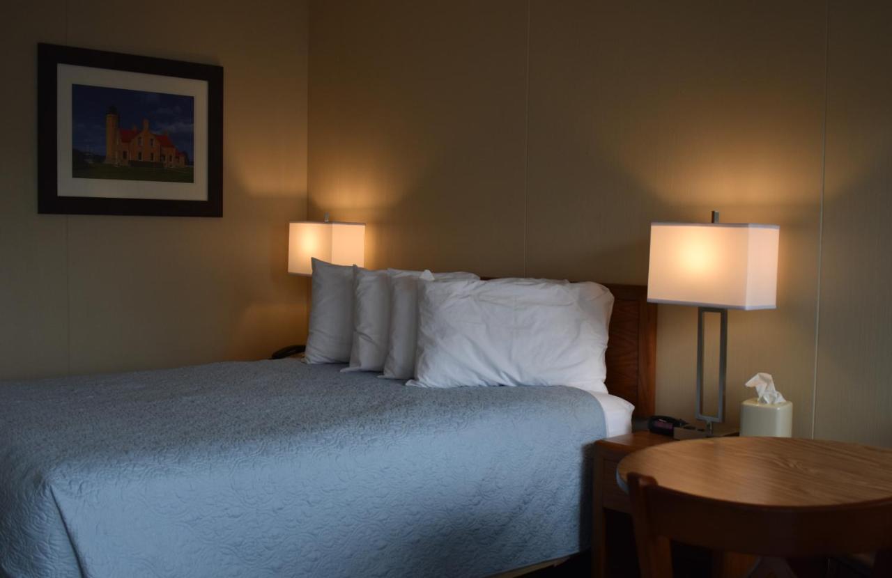 Lighthouse View Motel Mackinaw City Quarto foto